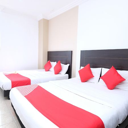 Oyo 717 Mr J Hotel Wakaf Che Yeh 2 Екстер'єр фото