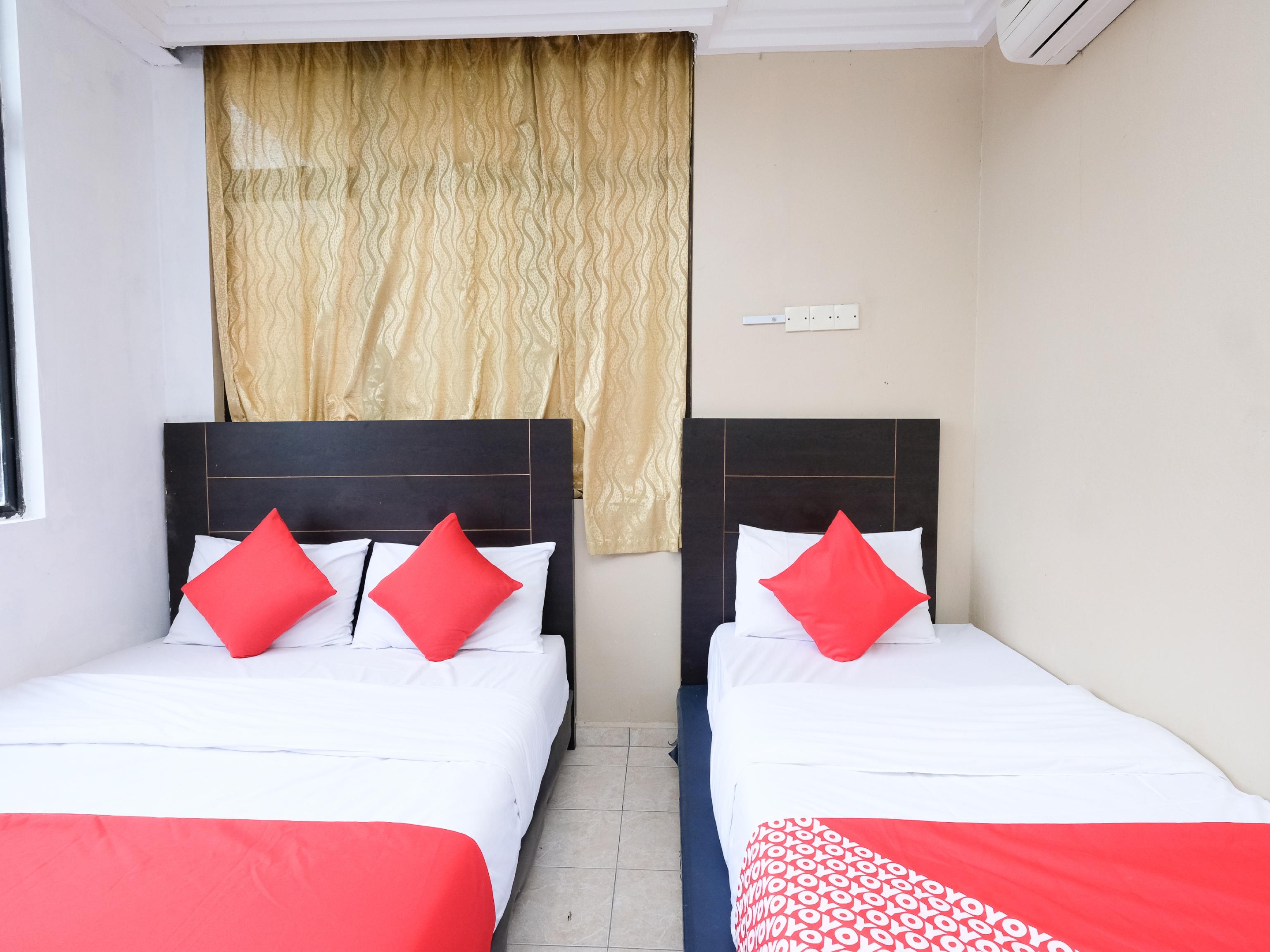 Oyo 717 Mr J Hotel Wakaf Che Yeh 2 Екстер'єр фото