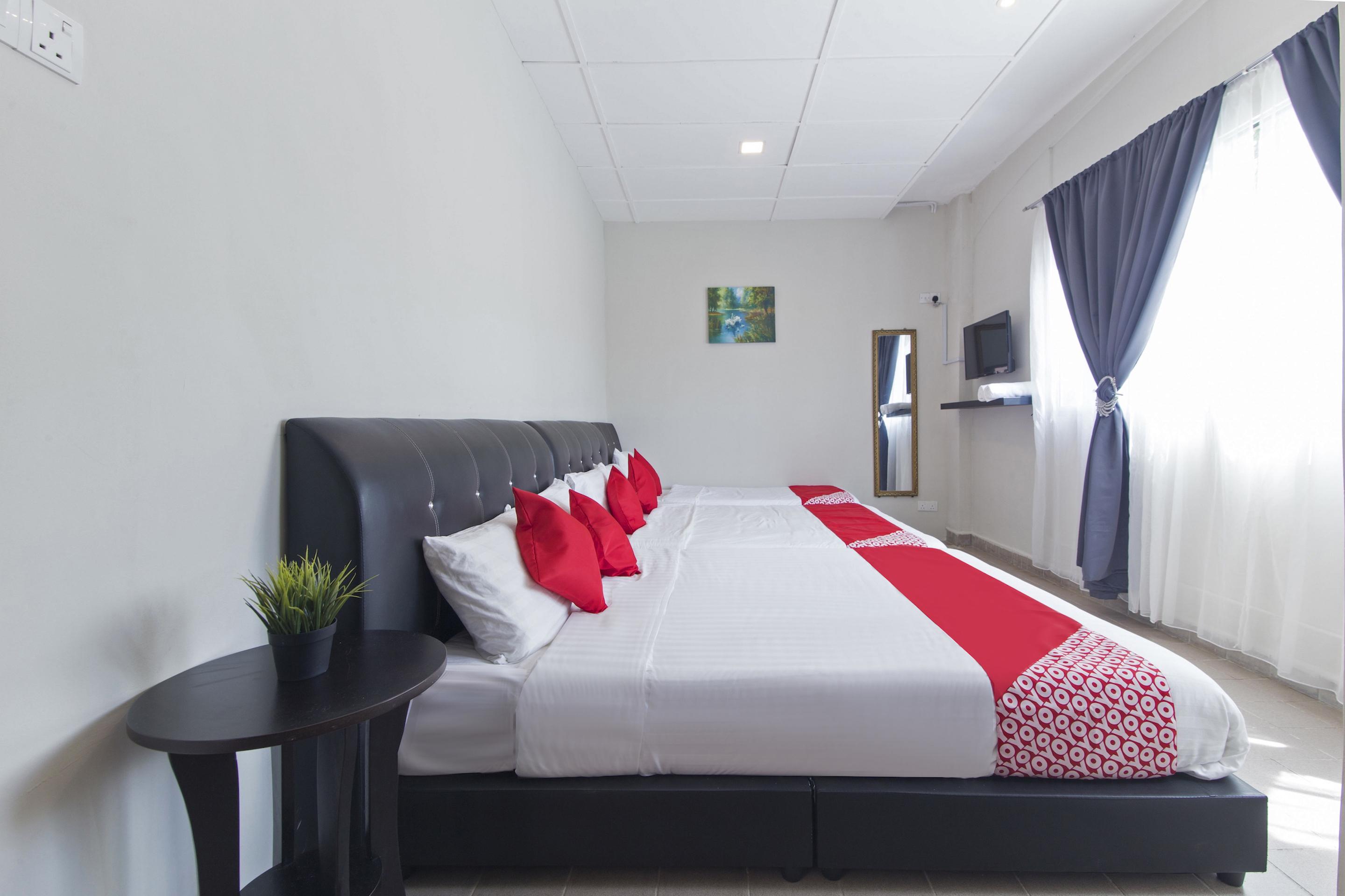 Oyo 717 Mr J Hotel Wakaf Che Yeh 2 Екстер'єр фото