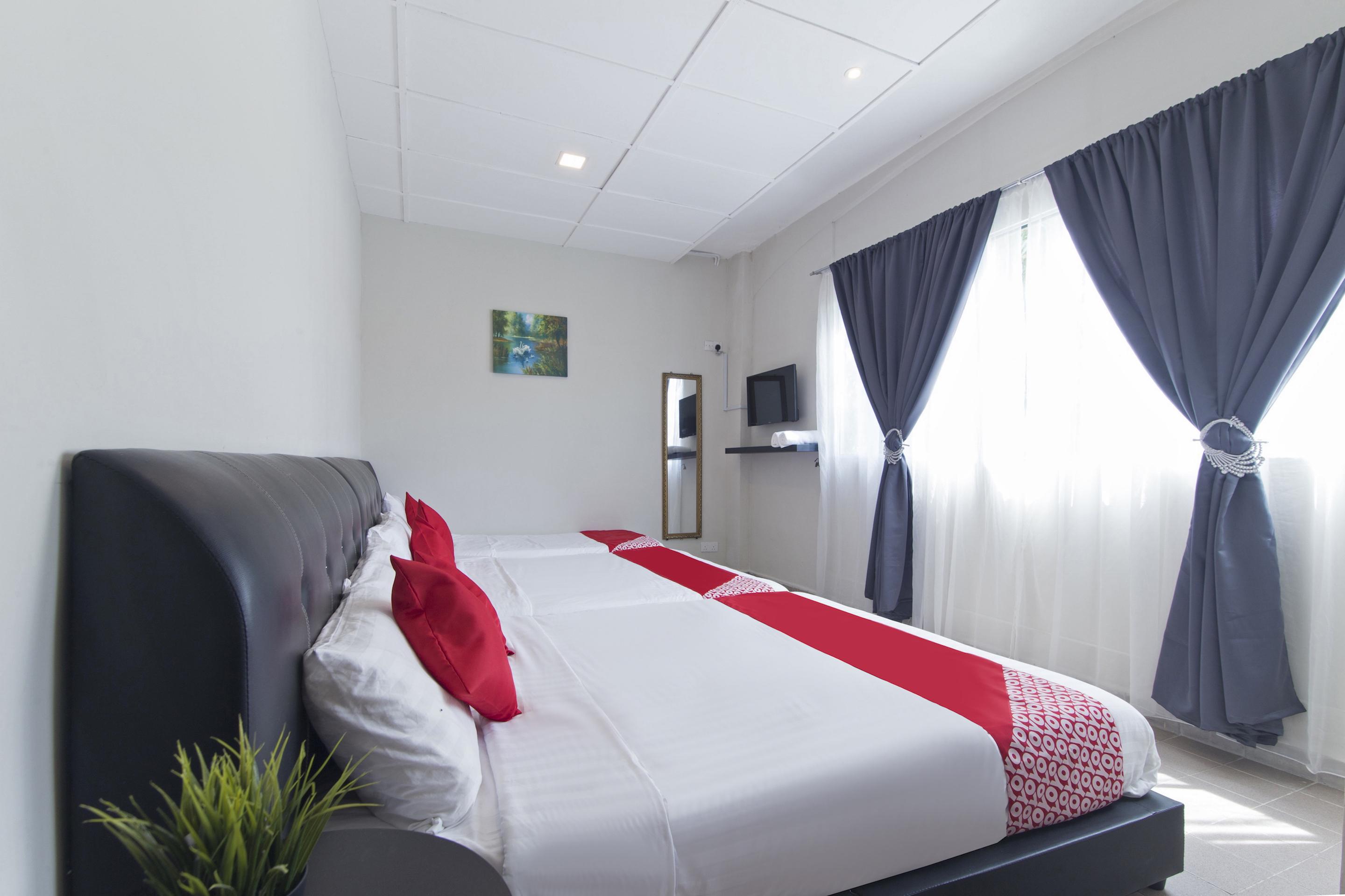 Oyo 717 Mr J Hotel Wakaf Che Yeh 2 Екстер'єр фото