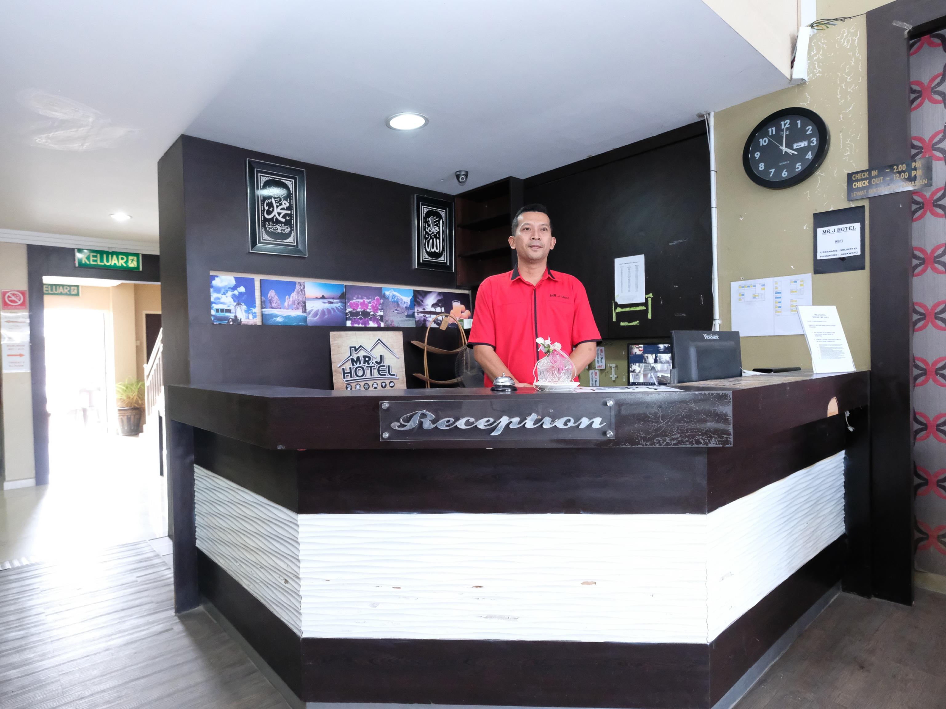 Oyo 717 Mr J Hotel Wakaf Che Yeh 2 Екстер'єр фото