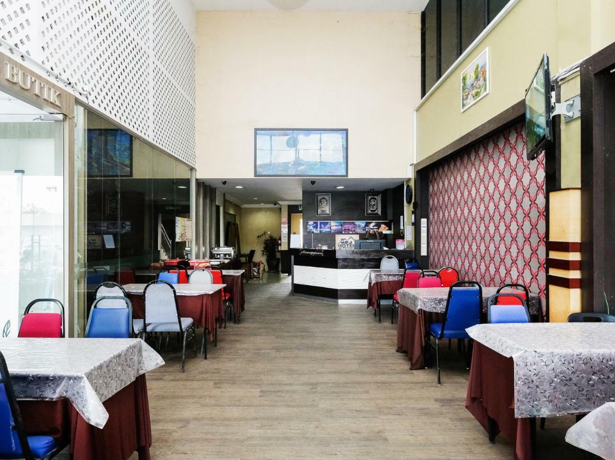 Oyo 717 Mr J Hotel Wakaf Che Yeh 2 Екстер'єр фото