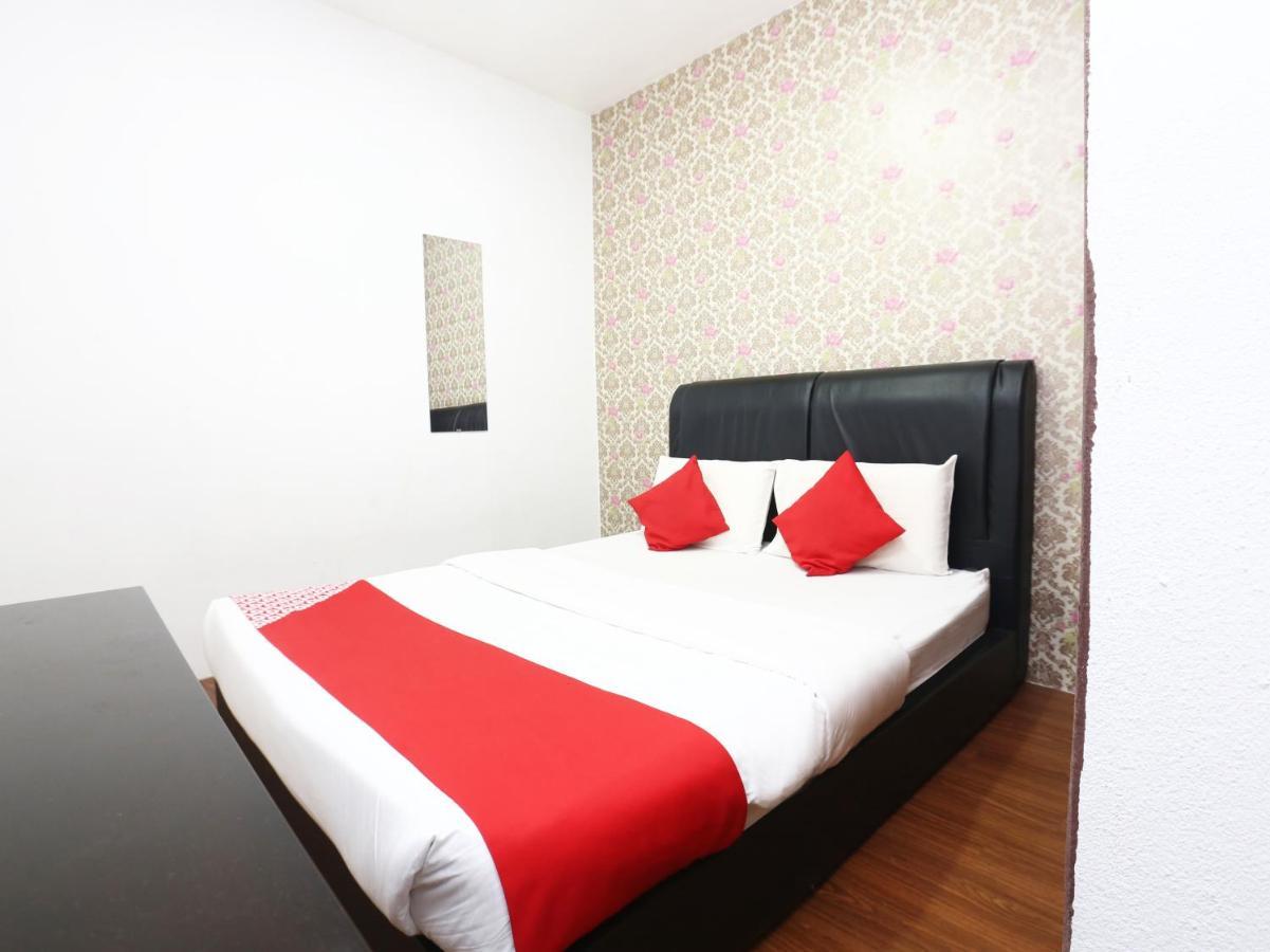 Oyo 717 Mr J Hotel Wakaf Che Yeh 2 Екстер'єр фото
