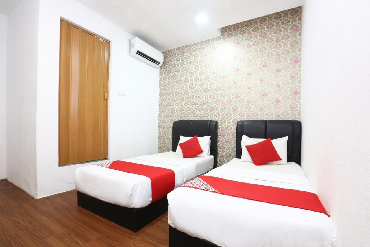 Oyo 717 Mr J Hotel Wakaf Che Yeh 2 Екстер'єр фото