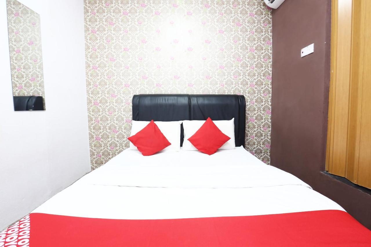 Oyo 717 Mr J Hotel Wakaf Che Yeh 2 Екстер'єр фото