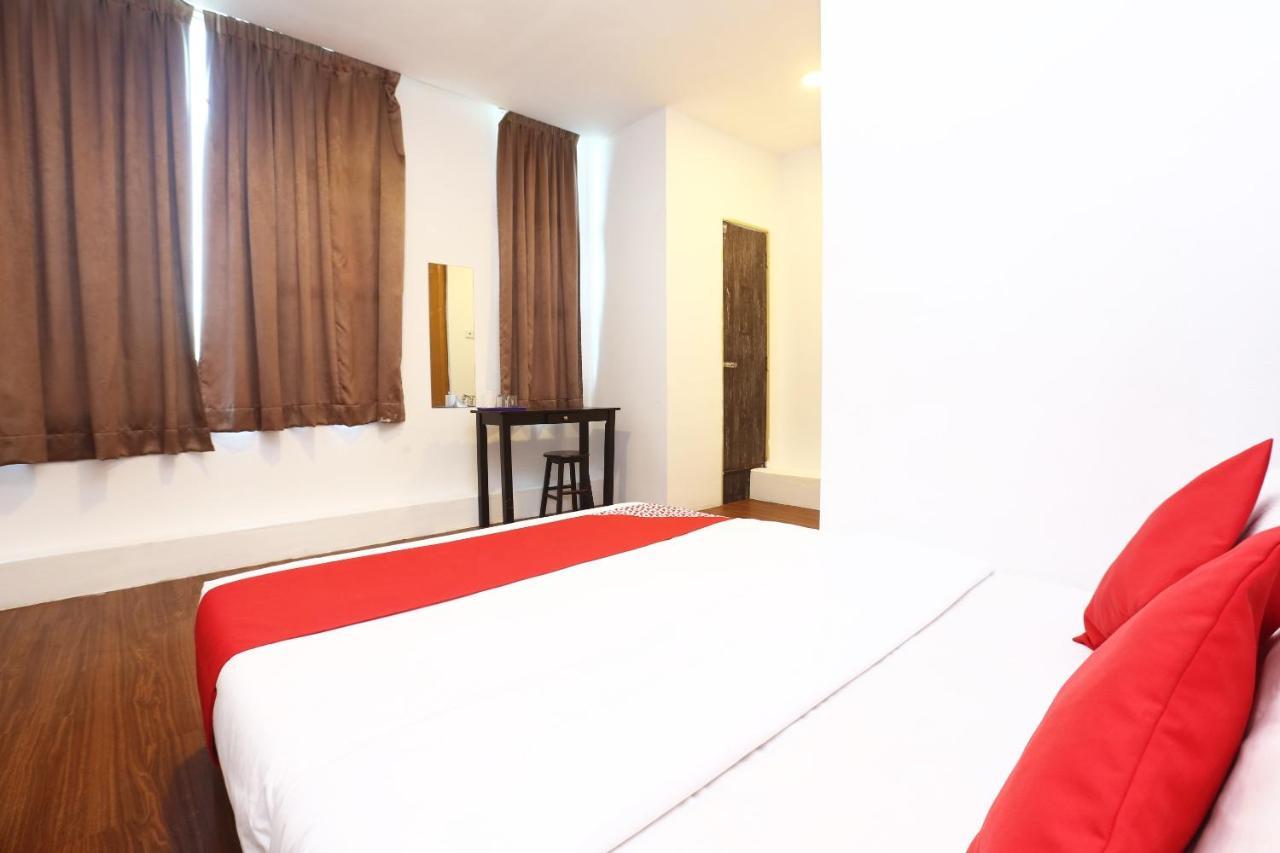 Oyo 717 Mr J Hotel Wakaf Che Yeh 2 Екстер'єр фото